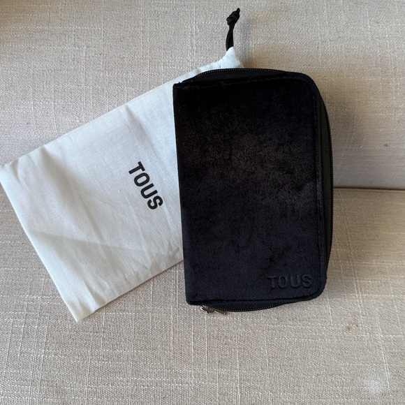 TOUS Velvet Jewelry Pounch Travel Organizer Black Ivory With Dust Bag - Picture 2 of 11